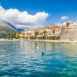 Hvar's scenic harbor