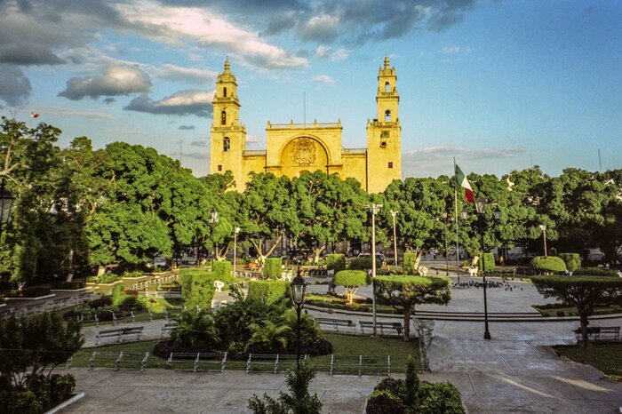 Optional: Walking tour in Mérida with an English speaking guide