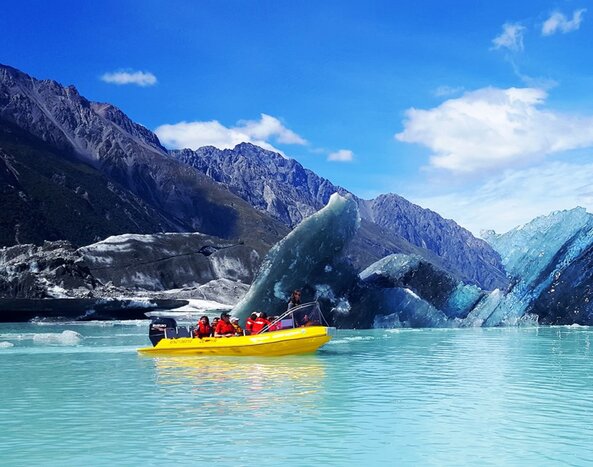 Tasman glacier terminal lake - cruise & walk (Glacier Explorer)