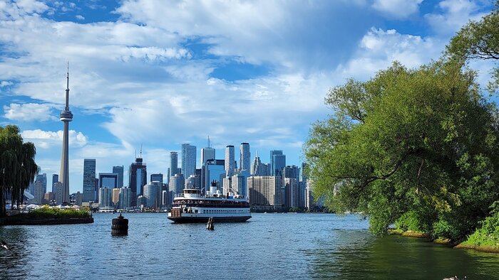 Take in the Toronto skyline as you cruise amid the Toronto Islands on Lake Ontario