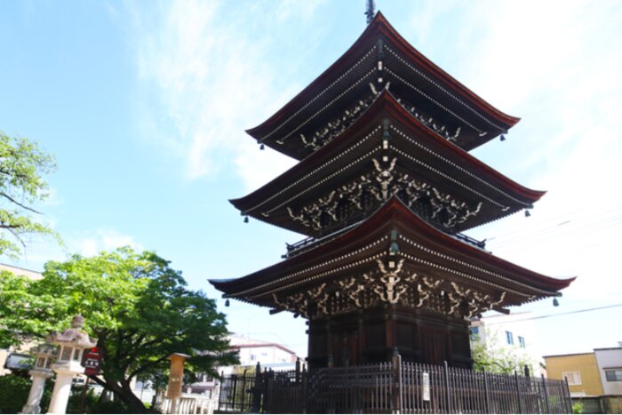 1-Day Guided Tour from Takayama Ouan Hotel: Kokubun-ji Temple, Hida Folk Village & Hida Great Limestone Cave