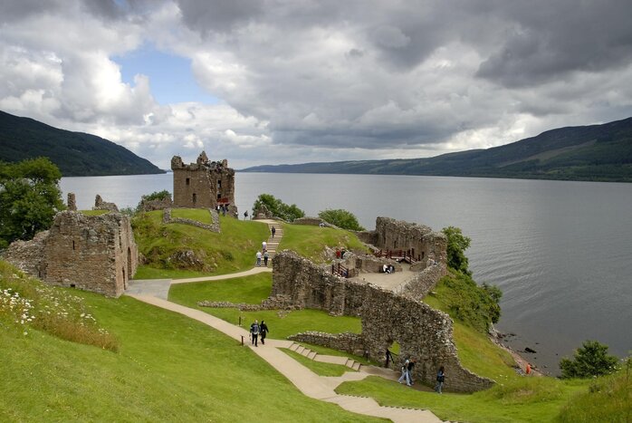 Loch Ness, Urquhart Castle & Falls of Foyers Day Tour