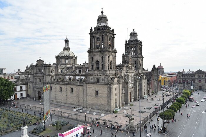 Ancestry and Modernity: A walking tour of Mexico City by Garuda 
