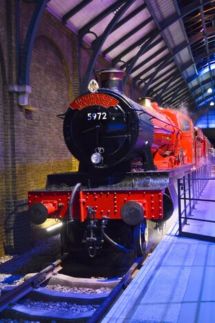 Amazing Tour of Harry Potter Warner Bros Studio with Private Transfer