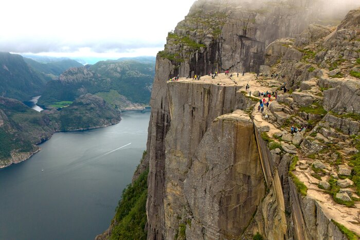 Self-Guided Pulpit Rock Hike