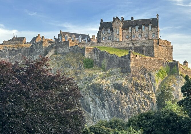 Loch Lomond, Stirling Castle & The Kelpies Day Trip