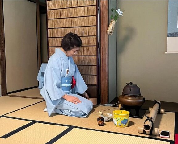 Kimono wearing and Tea ceremony (Sado) in Kyoto (Private)