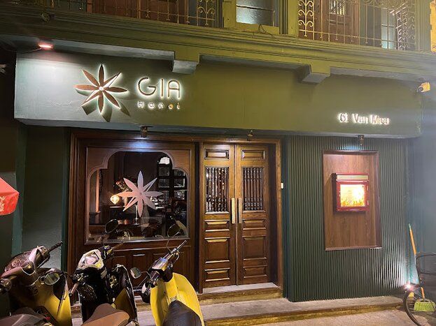 Dining at Michelin-star restaurant - Gia Restaurant 