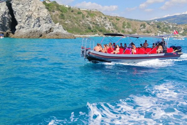 Costa degli Dei - Tropea Capo Vaticano in a Dinghy!