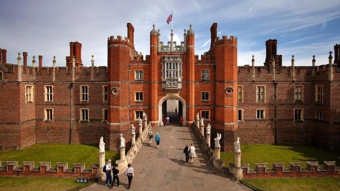 One Day Trip to Hampton Court, Canterbury and White Cliffs of Dover