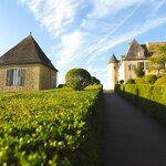 Explore historic châteaux and wine estates on this self-driving tour through Bordeaux and the Dordogne