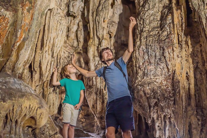 Hang Sung Sot Grotto Cave of Surprises, Halong Bay, Vietnam