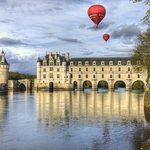 Hot air balloons over Chenonceau