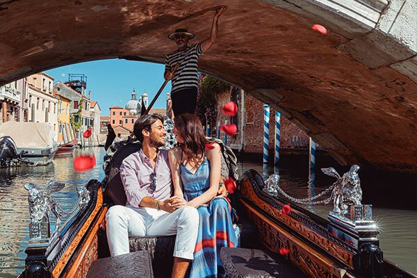 Private Gondola Ride with Cicchetti & Wine