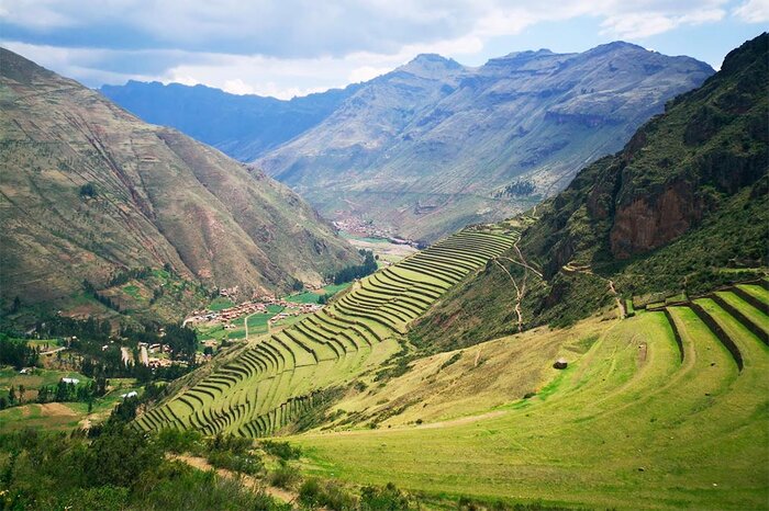Private tour to Awanakancha, Pisac Sites & Market: Hacienda Lunch