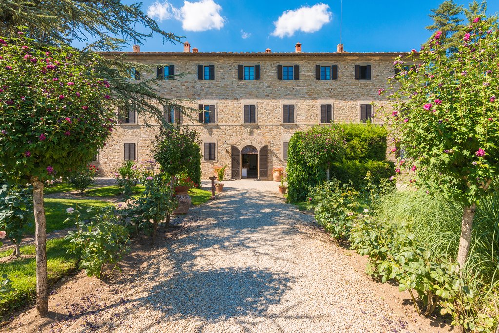 A Tuscan farmhouse transformed into a hotel