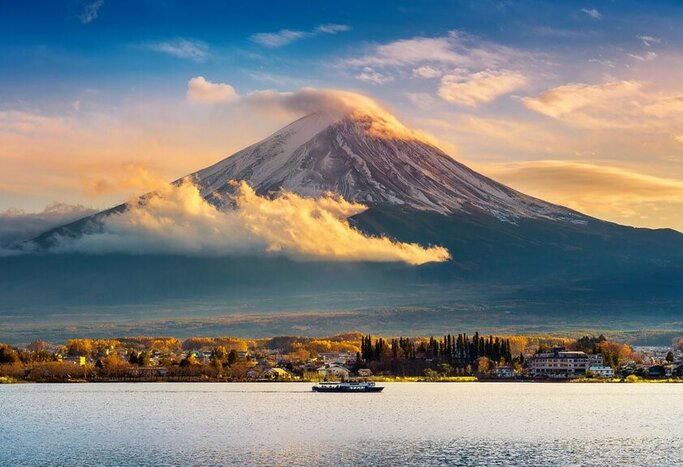 Cruise across Lake Kawaguchiko for panoramic views of Mount Fuji