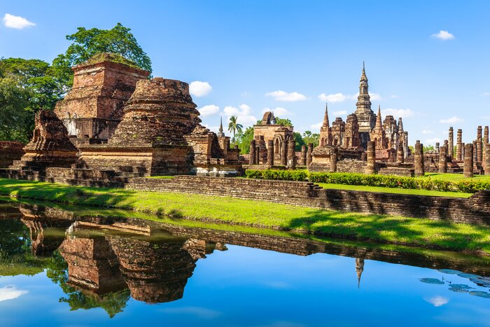Discover the ancient ruins of Sukhothai Historical Park