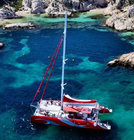 From Aix - Full-day catamaran tour in the Calanques National Park