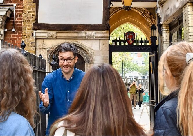 Private Hidden Tudor History Walk