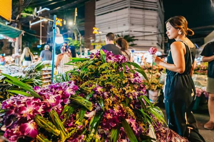 Bangkok Night Food Tour by Tuk Tuk