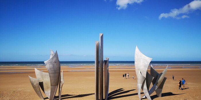 Omaha Beach & American Cemetery War History Day Trip