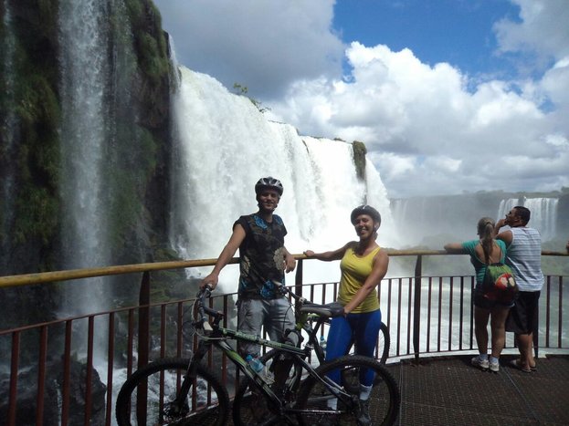 Bike & Hike on the Brazilian Side of the Falls and visit to the Bird Park