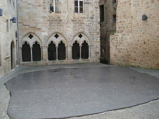 Guided tour of Figeac 