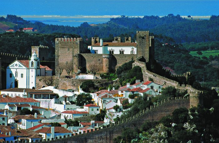 Self drive from Alvados to Lisbon with visit to Óbidos