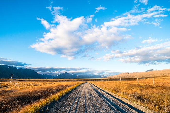A quiet backroad near Lake Tekapo