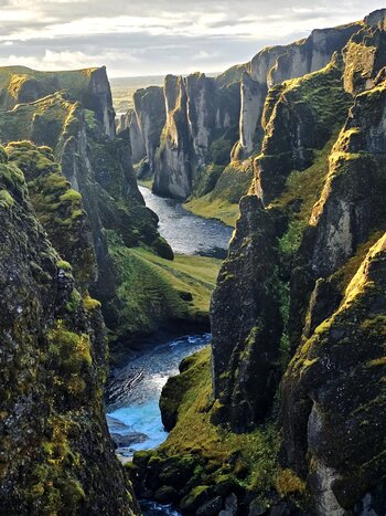 Fjaðrárgljúfur Canyon