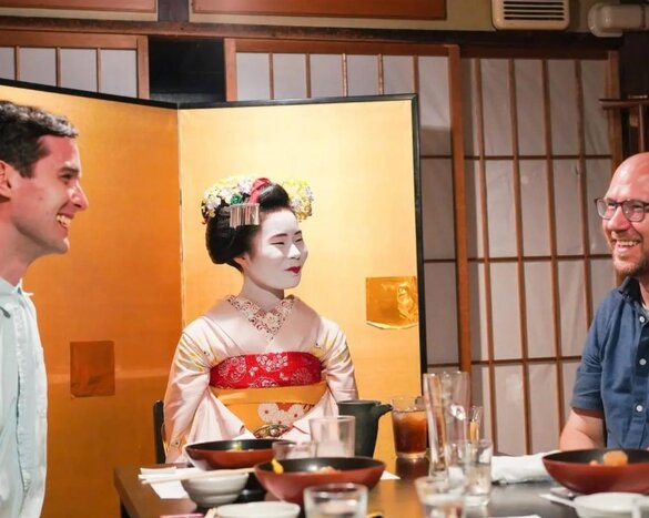 Dinner with Maiko in a Traditional Kyoto Style Restaurant Tour (Small Group)