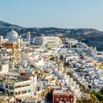 Spectacular cliffside architecture of Oia | Photo taken by David B