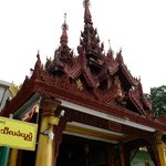Beautiful carved teak roof at Shwedagon Pagoda | Photo taken by Su-Lin T