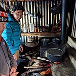Cooking at Pikey peak base camp teahouse | Photo taken by Romain K