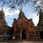Payathonzu Pagoda (3 Temples in 1) | Photo taken by Su-Lin T