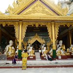 Shwedagon Pagoda | Photo taken by Su-Lin T