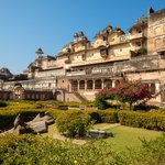 Ummed Mahal in Bundi, built in about 1749. This is the courtyard of Ummed Singh. Singh in Hindi means "lion", a typical name for the 2nd caste (warriors and rulers). | Photo taken by Jean M