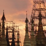 Shwedagon Pagoda at night, Yangon | Photo taken by ALAN G