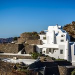 How the 1% live in Santorini! | Photo taken by David B