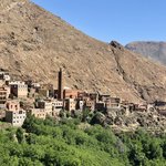 Starting our hike up the mountain   | Photo taken by Alta P