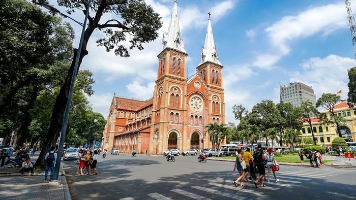 Famous Cu Chi Tunnels and Trace of the Vietnam War!