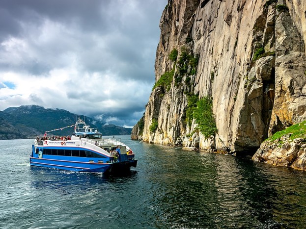 Kjerag Hike & Lysefjord Cruise Day Trip