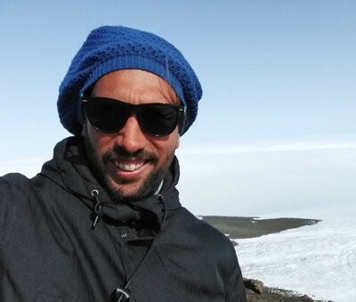 Travel specialist Othman A