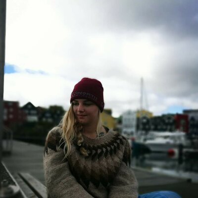 Travel specialist Rinolda J