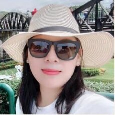 Travel specialist Kelly Lu